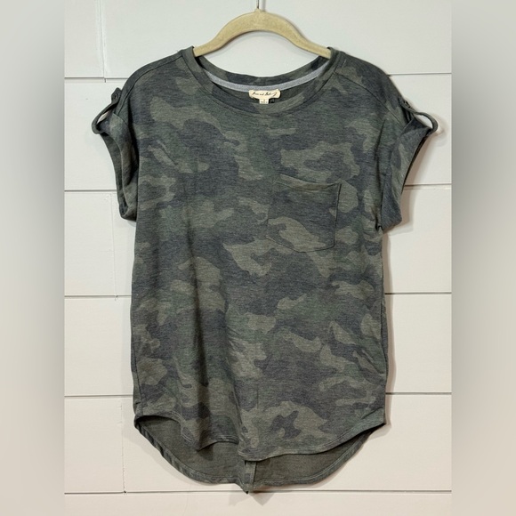 Jane and Delancey Tops - NEW Jane and Delancey Camo T-shirt Size S